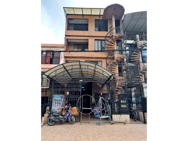 Edificios, Venta en Ulpiano Lloreda