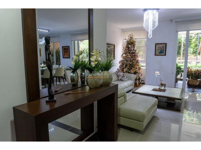 Apartamentos, Venta en Pance