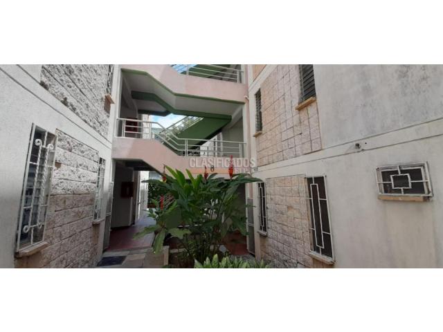 Apartamentos, Alquiler en El Refugio