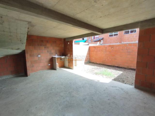 Apartamentos, Venta en Jamundí