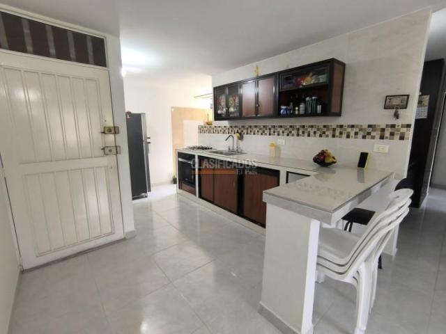 Apartamentos, Venta en Primero de Mayo