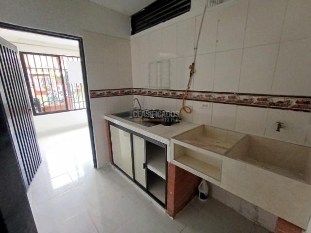 Apartaestudios, Alquiler en República de Israel