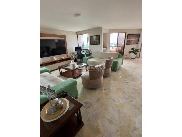 Apartamentos, Venta en Las Quintas de Don Simón