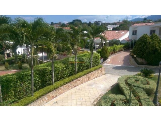 Casas, Venta en Ciudad Jardín