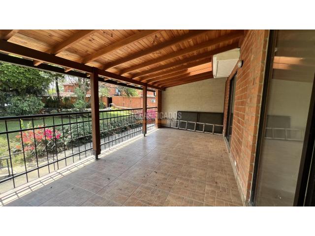 Casas, Venta en Ciudad Jardín