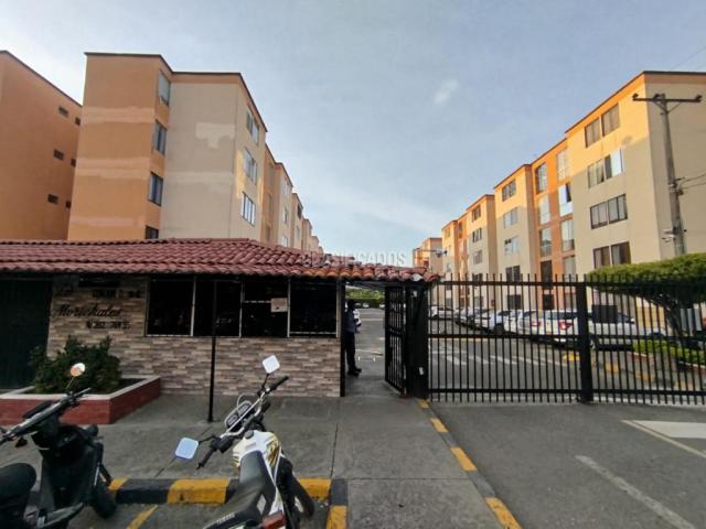 Apartamentos, Venta en Brisas de los Álamos