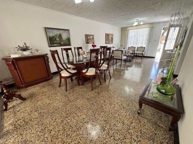 Casas, Venta en El Limonar
