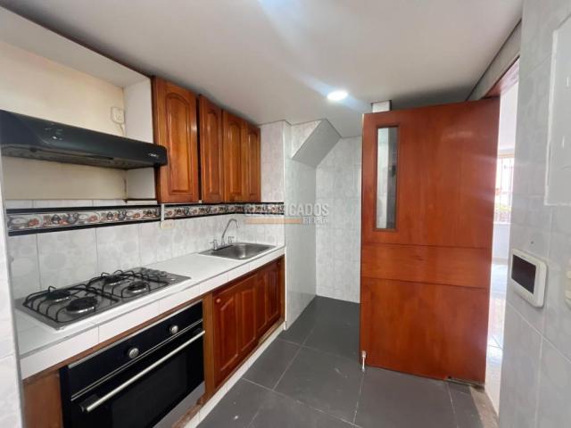 Casas, Alquiler en La Calera