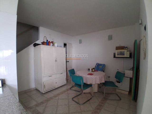 Apartamentos, Venta en Santa Mónica Residencial