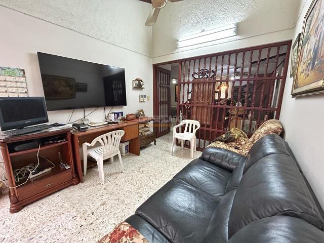 Casas, Venta en El Limonar
