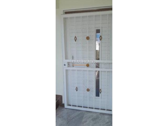 Casas, Alquiler en Prados del Norte