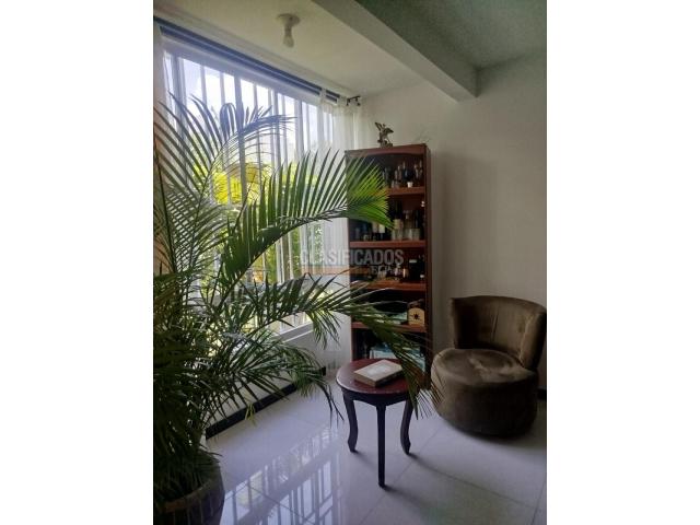 Apartamentos, Venta en Valle del Lili