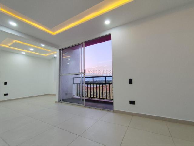 Apartamentos, Venta en Valle del Lili