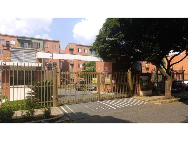 Apartamentos, Venta en Valle del Lili