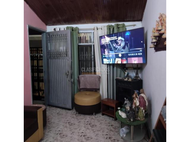 Casas, Venta en La Rivera