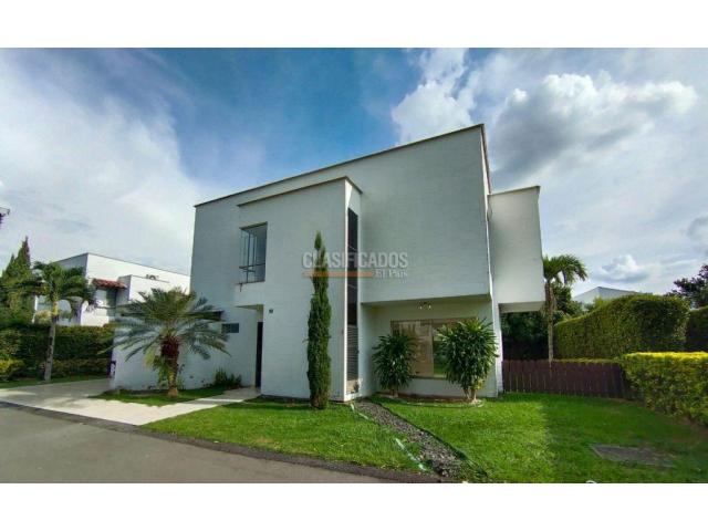 Casas, Venta en La Morada