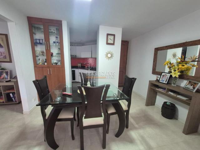 Apartamentos, Venta en Las Quintas de Don Simón