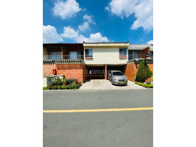 Casas, Venta en La Hacienda