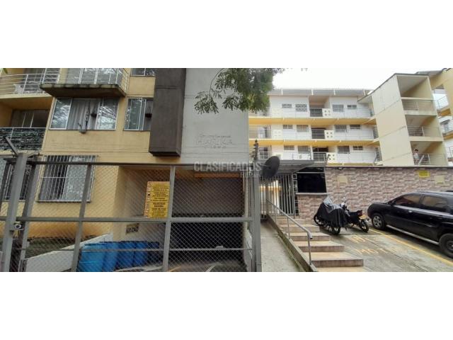 Apartamentos, Alquiler en El Refugio