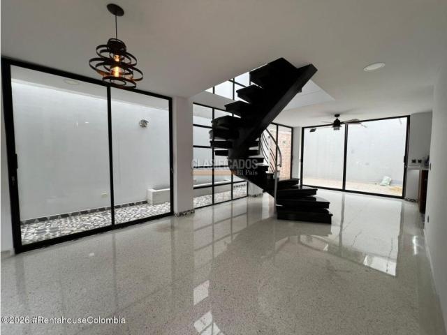 Casas, Alquiler en Los Patios