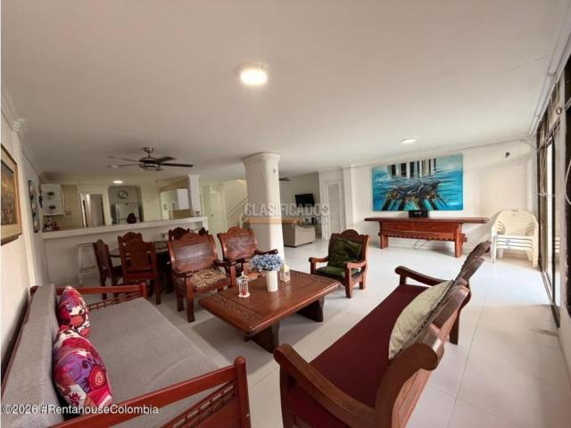 Casas, Alquiler en Santa Marta