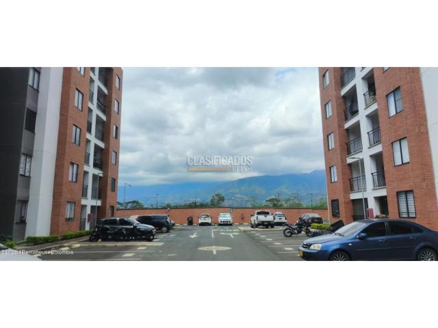 Apartamentos, Venta en Jamundí