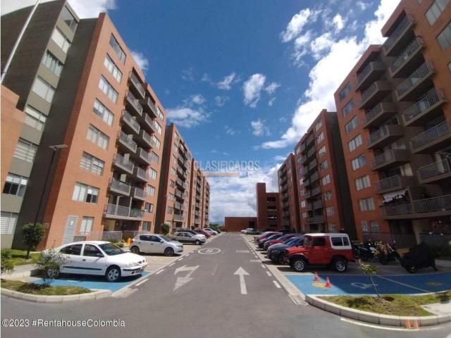 Apartamentos, Venta en Mosquera