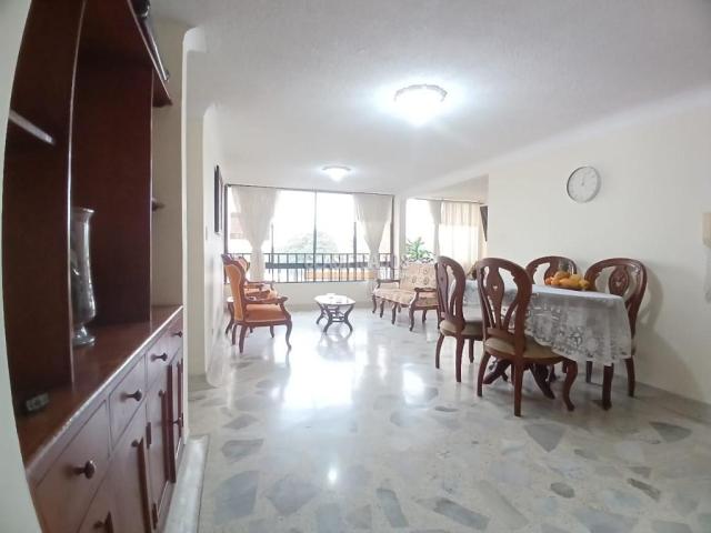 Apartamentos, Alquiler en La Flora