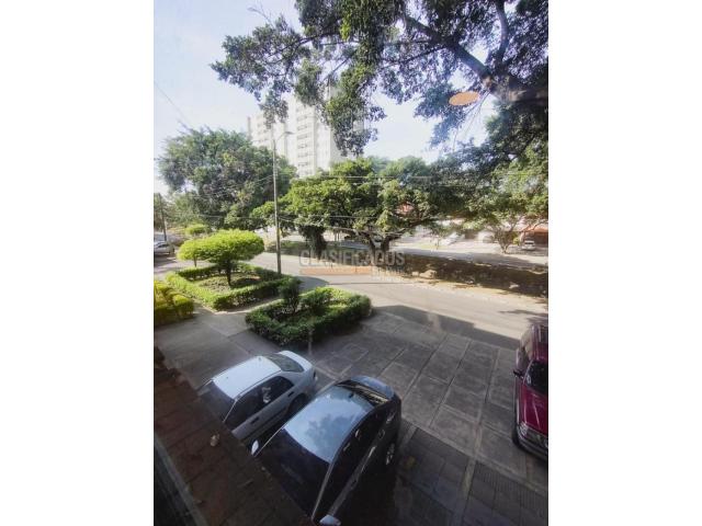 Apartamentos, Alquiler en La Flora