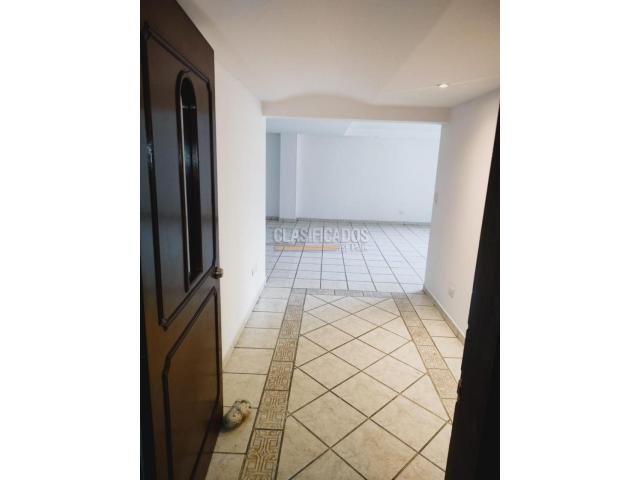 Apartamentos, Alquiler en La Flora