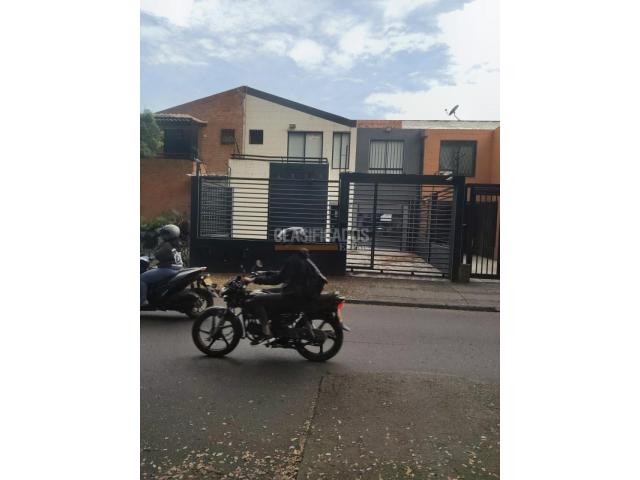 Casas, Venta en Valle del Lili