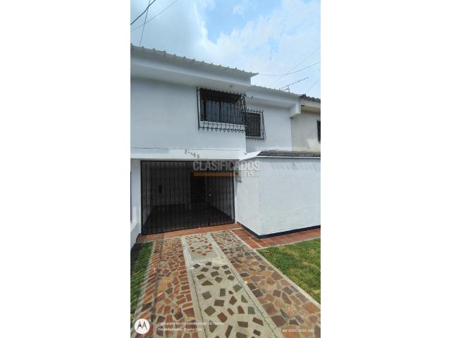 Casas, Alquiler en Prados del Norte