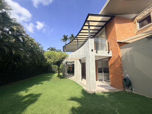 Casas, Alquiler en Ciudad Jardín