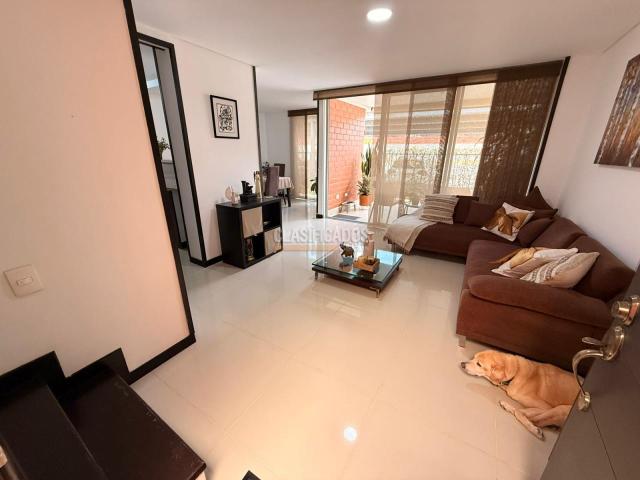 Casas, Venta en Las Quintas de Don Simón