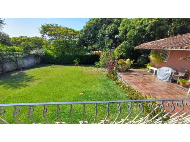 Casas, Venta en Ciudad Jardín