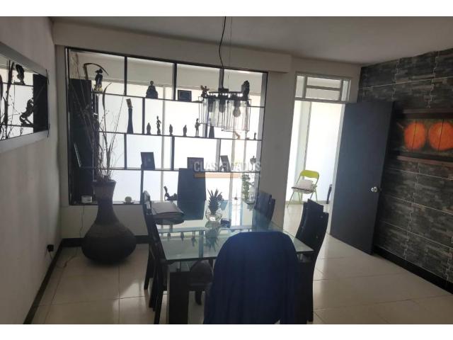 Casas, Venta en La Flora