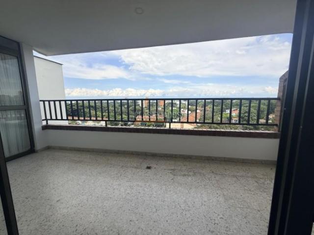Apartamentos, Venta en Ciudad Jardín