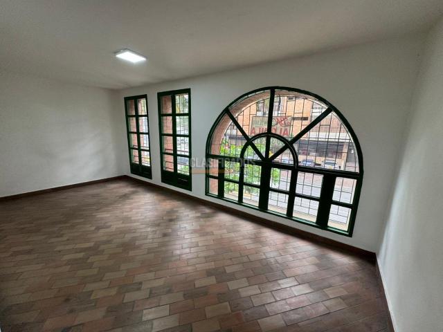 Oficinas y Consultorios, Alquiler en Versalles