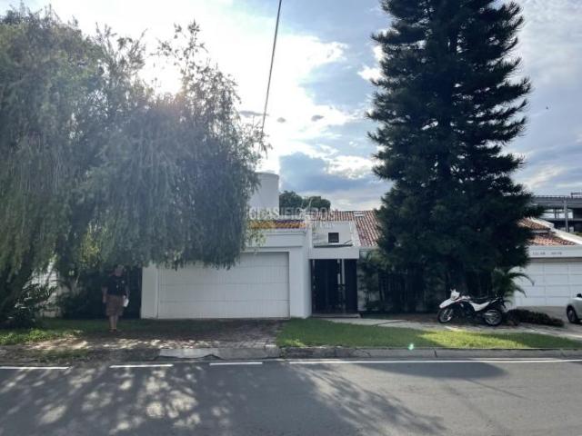 Casas, Venta en Ciudad Jardín
