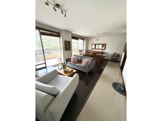 Apartamentos, Venta en Cerro Cristales