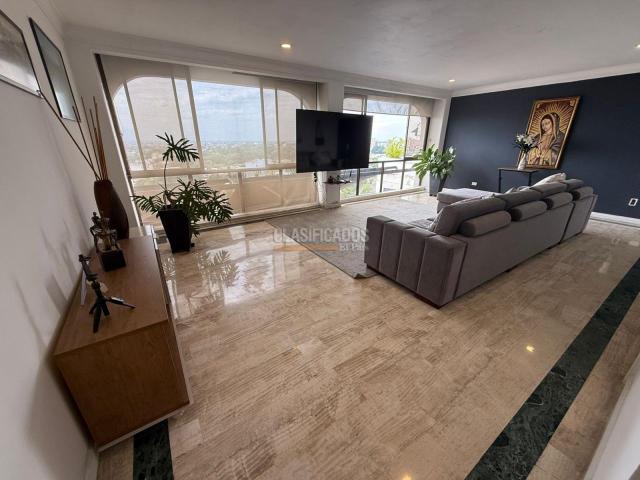 Apartamentos, Venta en Altos Menga