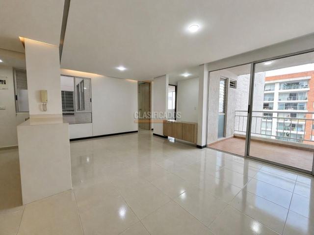 Apartamentos, Venta en Valle del Lili