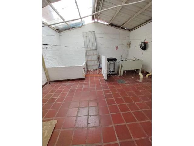 Casas, Venta en Ciudad 2.000