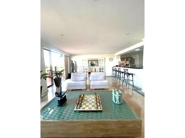 Apartamentos, Venta en Altos Menga