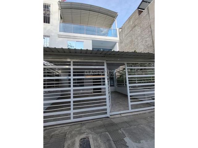 Casas, Venta en Ciudad 2.000