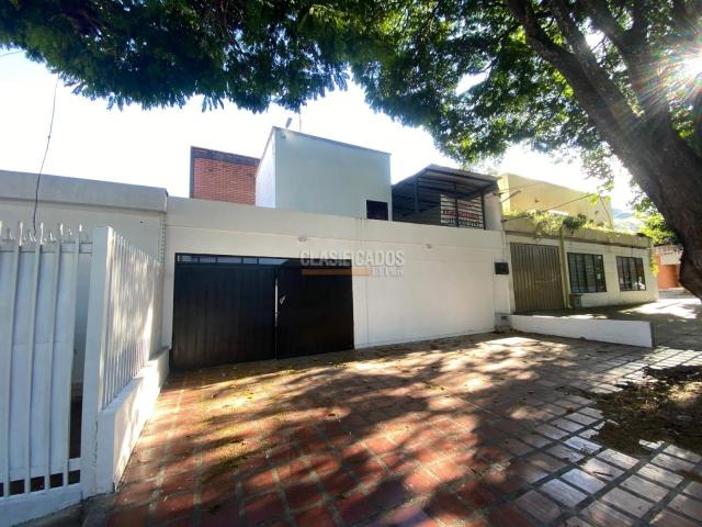 Casas, Alquiler en La Flora