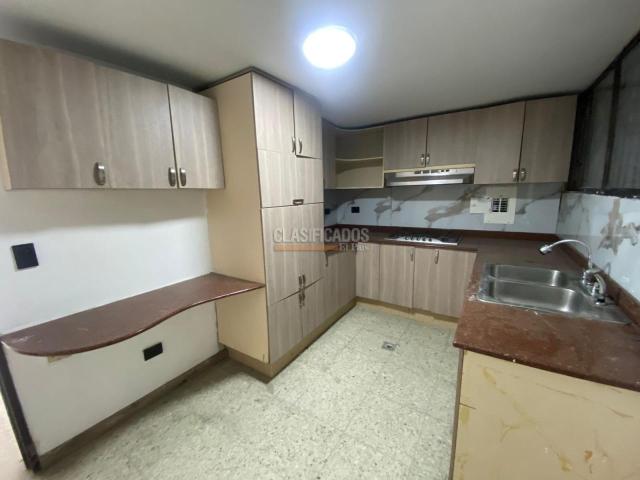 Casas, Alquiler en La Flora