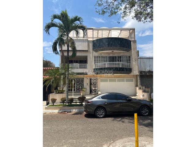 Casas, Venta en Valle del Lili