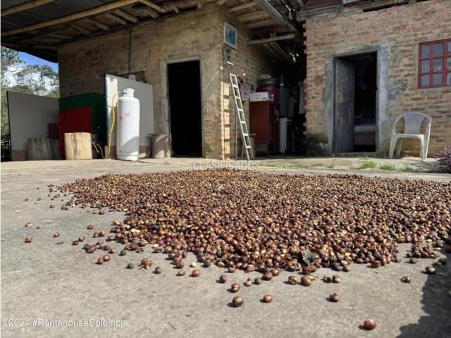 Casas, Venta en Anolaima