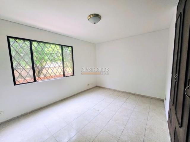 Apartamentos, Venta en La Flora